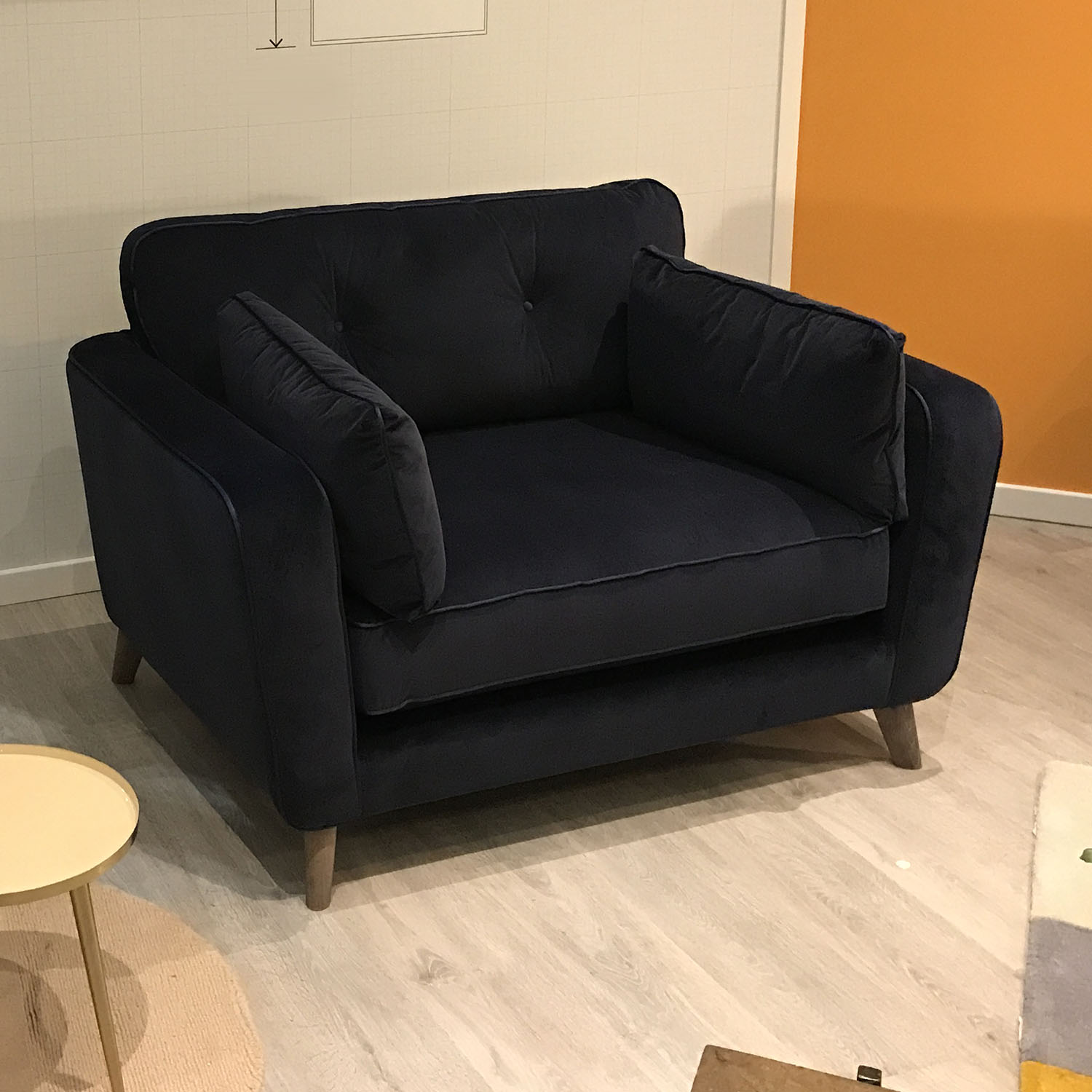 Harding Small Sofa/Cuddler