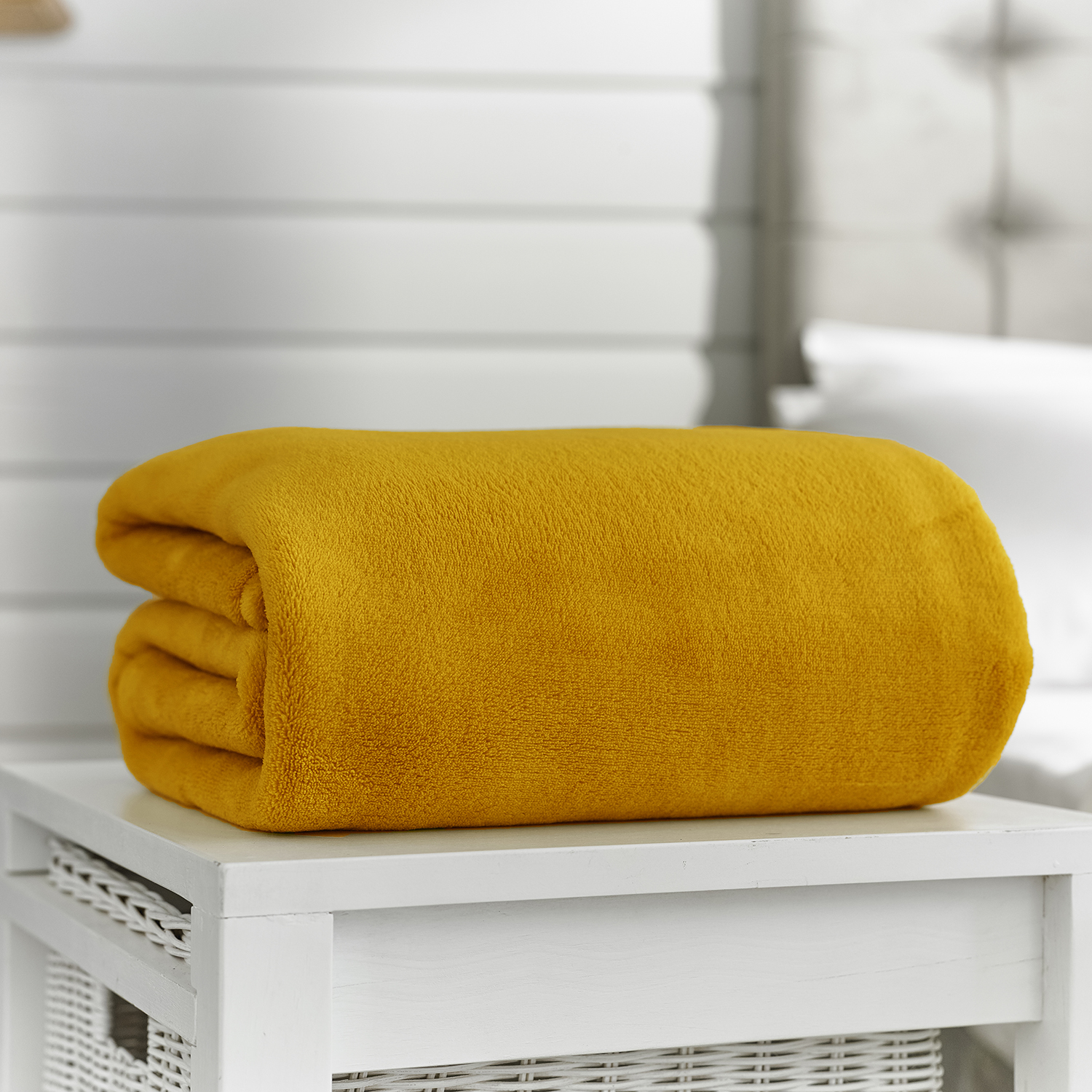 Deyongs Snuggler Touch Throw 140x180 Mustard