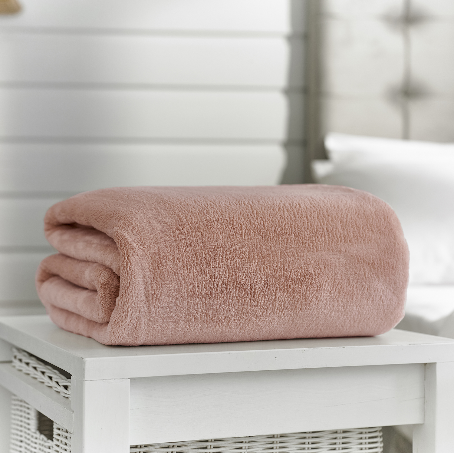 Deyongs Snuggle Touch Throw 140x180 Pink